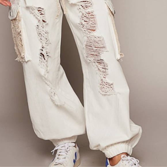 POL Women's Off-White Lace Joggers - Picture 7 of 9